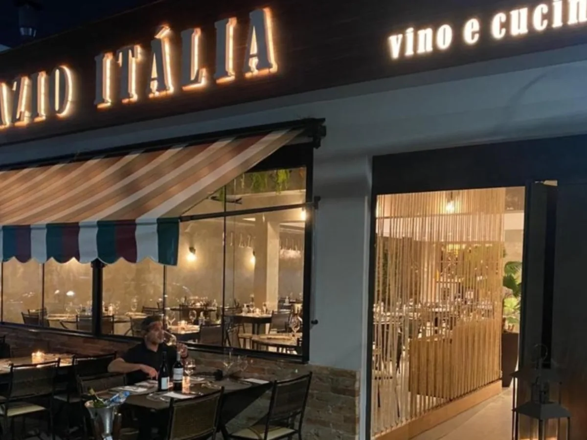 Fachada do Spazio Itália, projeto da ArkiFood